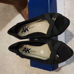 Black flats size 10us